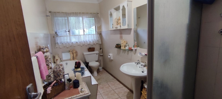 4 Bedroom Property for Sale in Pellissier Free State